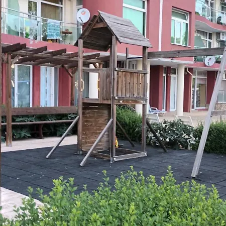 компактен тристаен апартамент * Sunny Beach